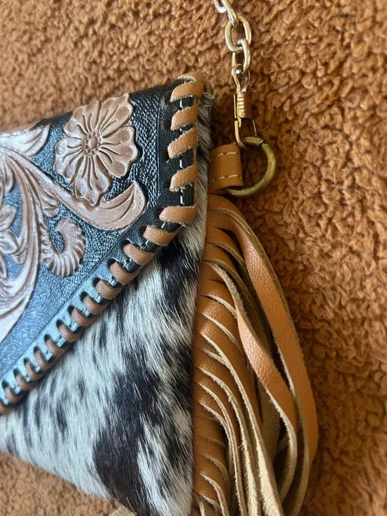 Fringed Leather and Cowhide Handbag with Floral Embossing - Picture 4 of 6